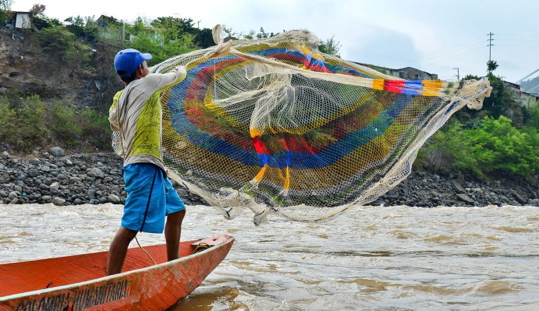 No. 19. PESCADOR Y SU ATARRAYA