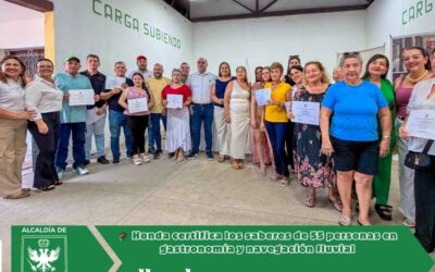 🎓 Honda certifica los saberes de 55 personas en gastronomía y navegación fluvial.